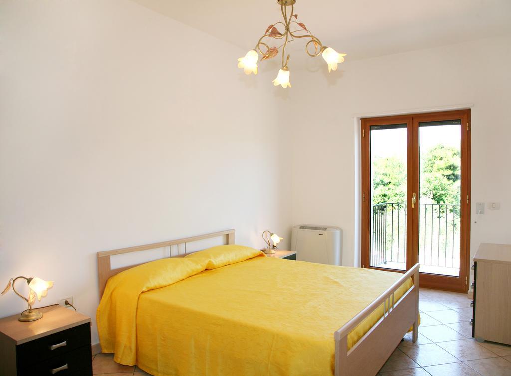 Valle D'Umbra Villa Vieste Kamer foto