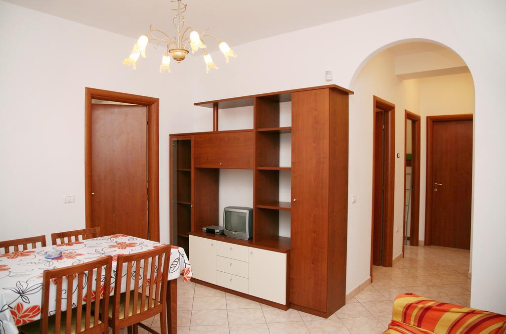 Valle D'Umbra Villa Vieste Kamer foto